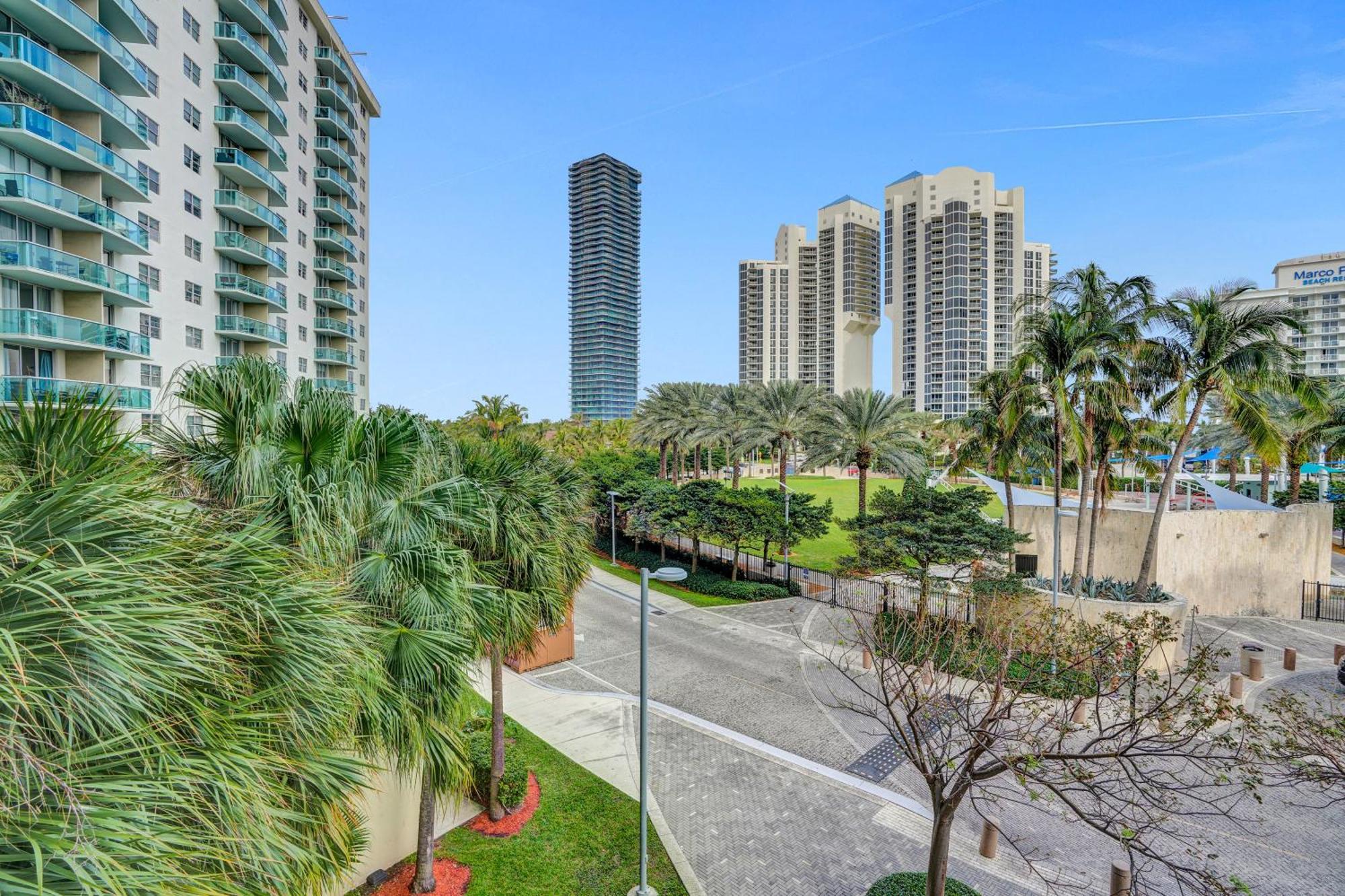 Ocean Reserve Luxury Condos Across From Sunny Isles Beach Miami Beach Zewnętrze zdjęcie