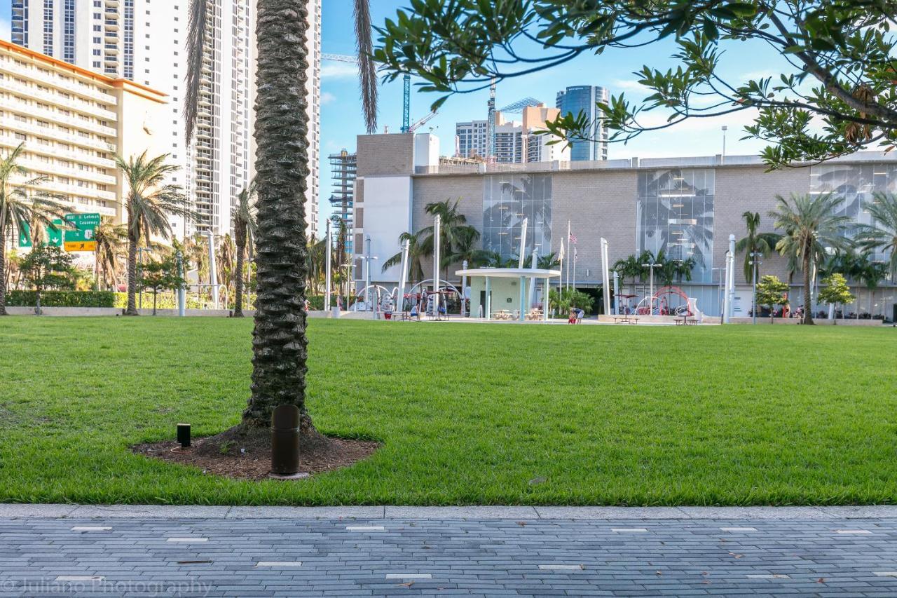 Ocean Reserve Luxury Condos Across From Sunny Isles Beach Miami Beach Zewnętrze zdjęcie