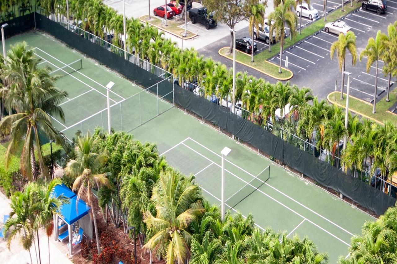 Ocean Reserve Luxury Condos Across From Sunny Isles Beach Miami Beach Zewnętrze zdjęcie